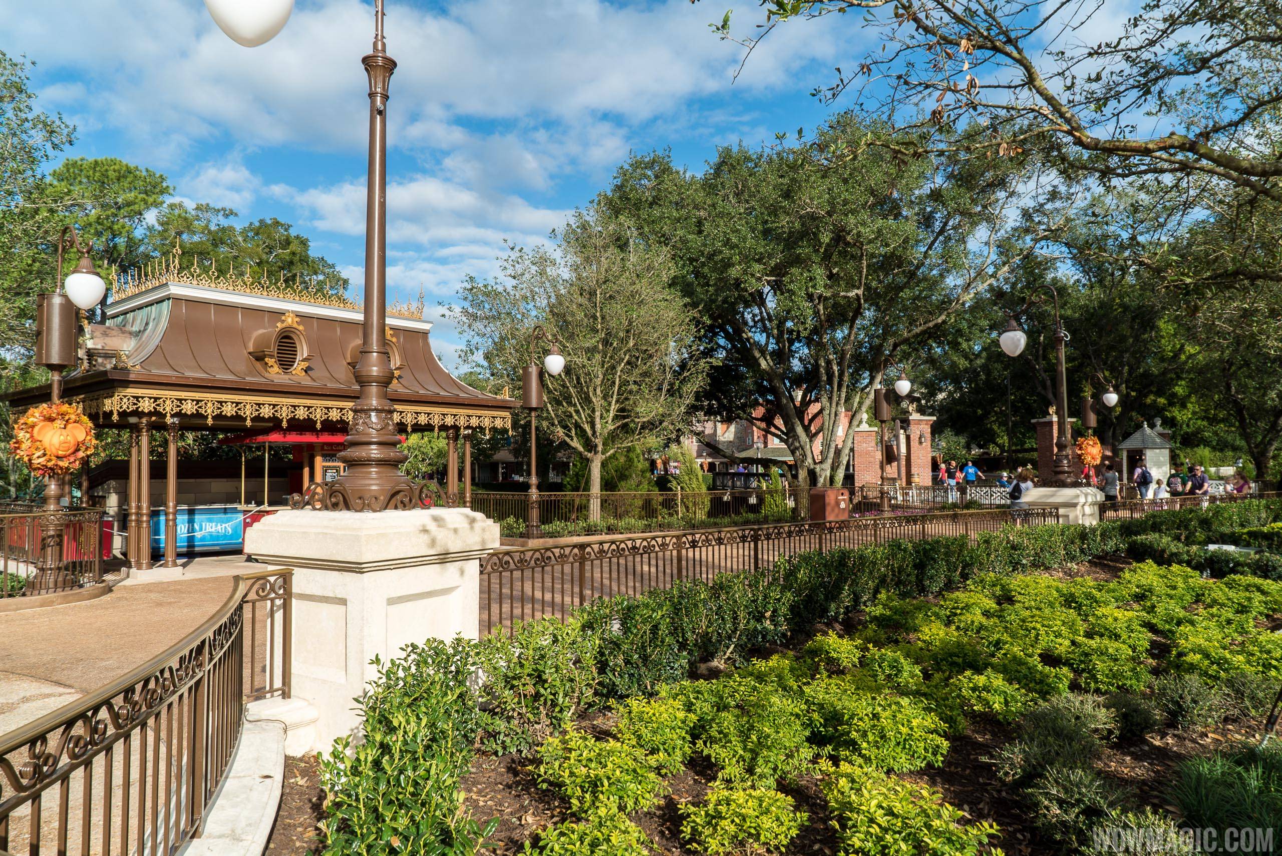 Final section of hub walkway expansion complete