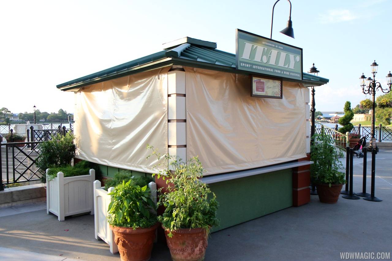 2012 International Food and Wine Festival kiosks - Italy