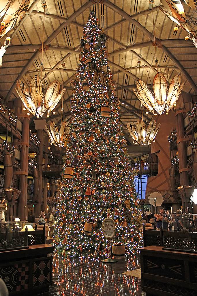 Animal Kingdom Lodge holiday decorations 2009